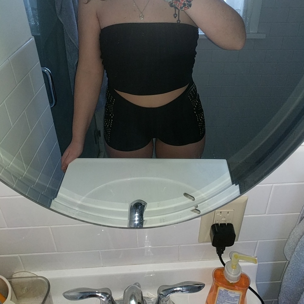 Cute forever 21 shorts - Picture 3 of 4